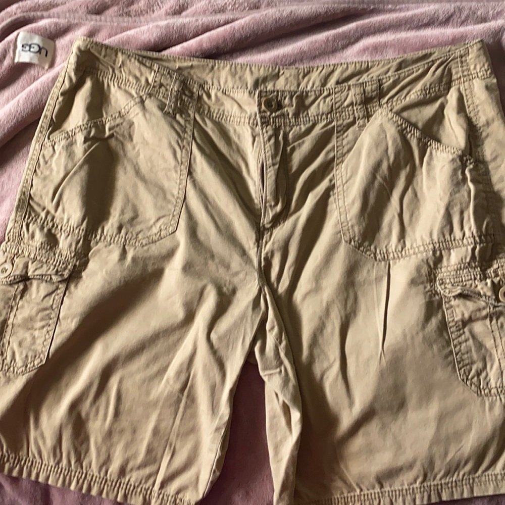 Fade Glory khaki shorts size 18